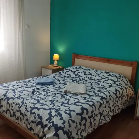 Colorful Apartment 5 Minutes Walk From Acropolis-3